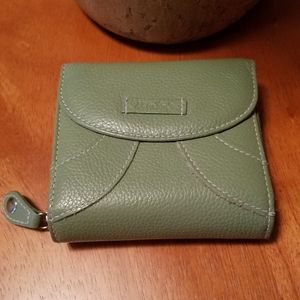 Buxton leather wallet